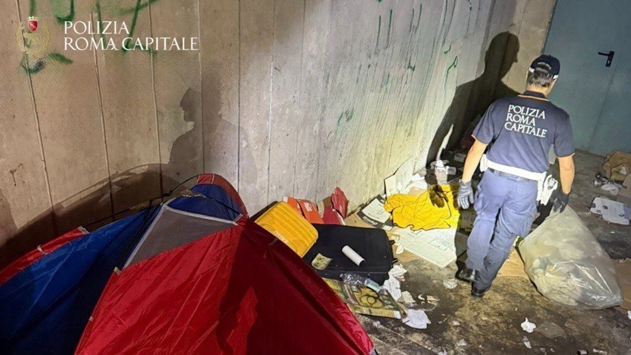 Operazione anti-degrado nei sottopassi a Roma: controlli e bonifiche a Corso d'Italia