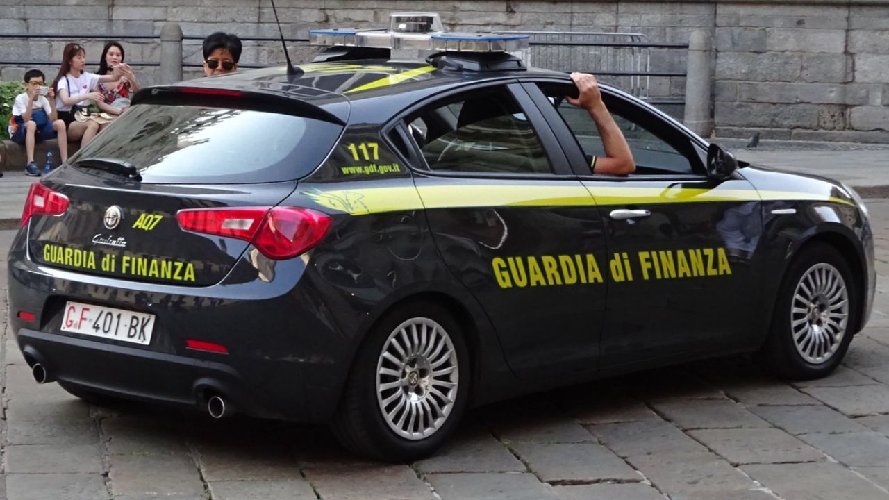 Roma, sei misure cautelari per traffico di droga e riciclaggio: sequestri tra Albano Laziale, Aprilia e Teramo