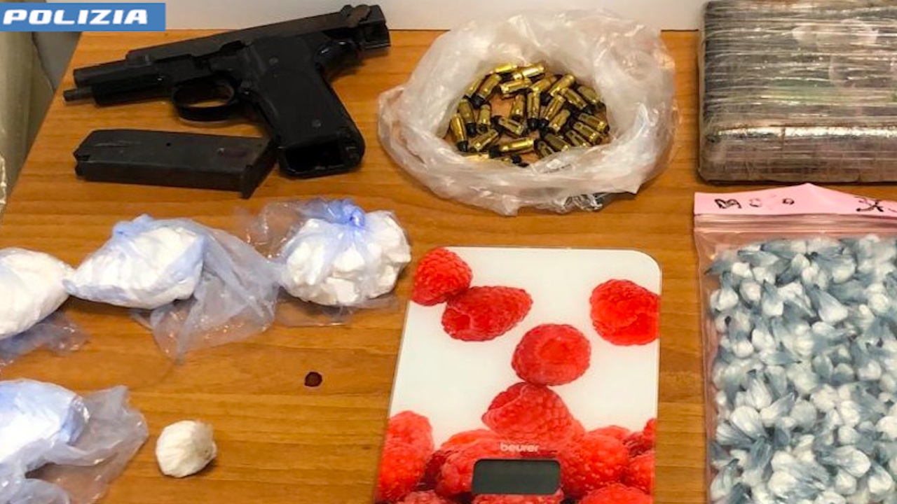 Roma, cocaina e armi tra casa e garage "blindato" a Montesacro: arrestato 29enne