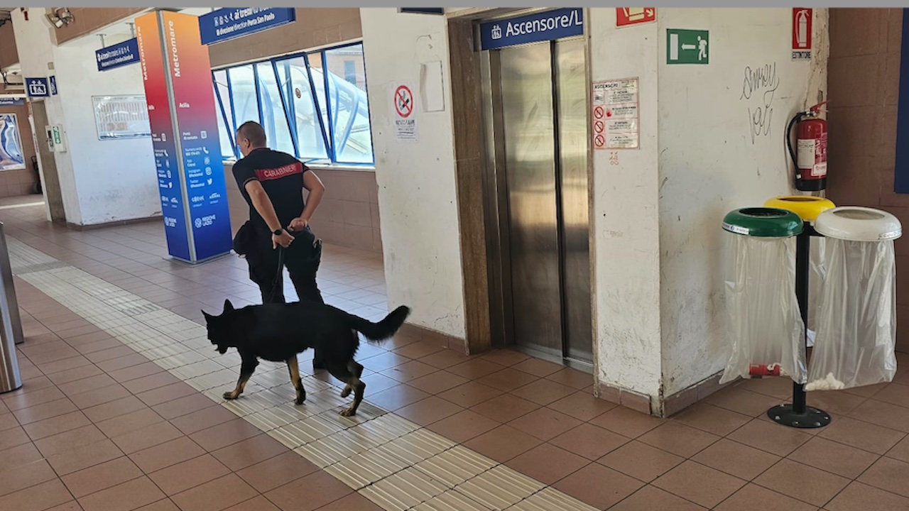 Roma Lido, stazione Acilia evacuata dopo telefonata anonima ma è falso allarme