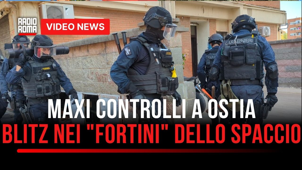 Blitz dei carabinieri a Ostia, maxi controlli nei "fortini" dello spaccio: sequestri, arresti e denunce (VIDEO)