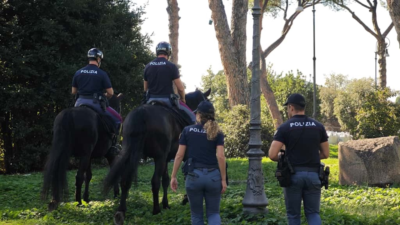Colle Oppio sorvegliato speciale, controlli a tappeto per tre giorni contro microcriminalità e degrado