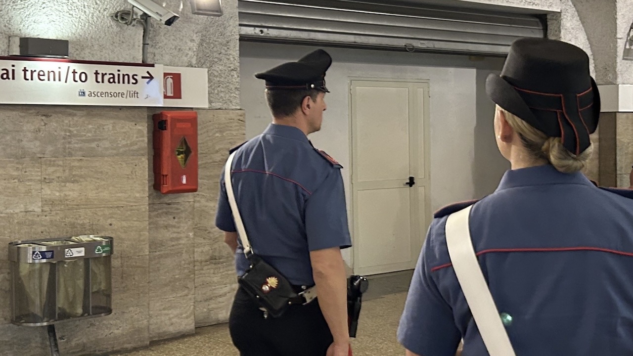 Roma, borseggiatori in azione tra metro e vie dello shopping: 6 arresti