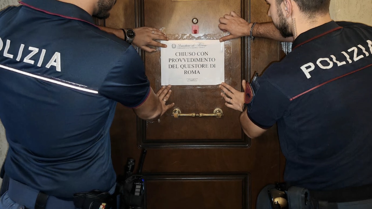 Roma, ospite fantasma usa la camera del b&b come deposito droga: struttura chiusa per 10 giorni