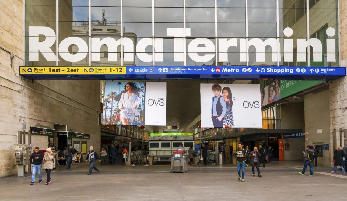 Tentato sequestro di persona alla stazione Termini: arrestata 57enne, indagini in corso