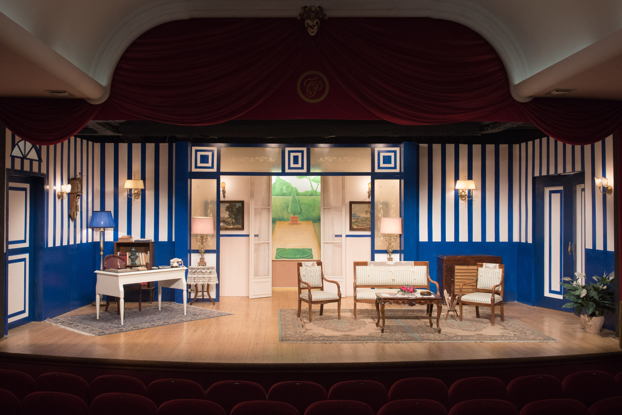 Teatro Prati dal 24 aprile al 31 maggio ‘Due dozzine di rose scarlatte’