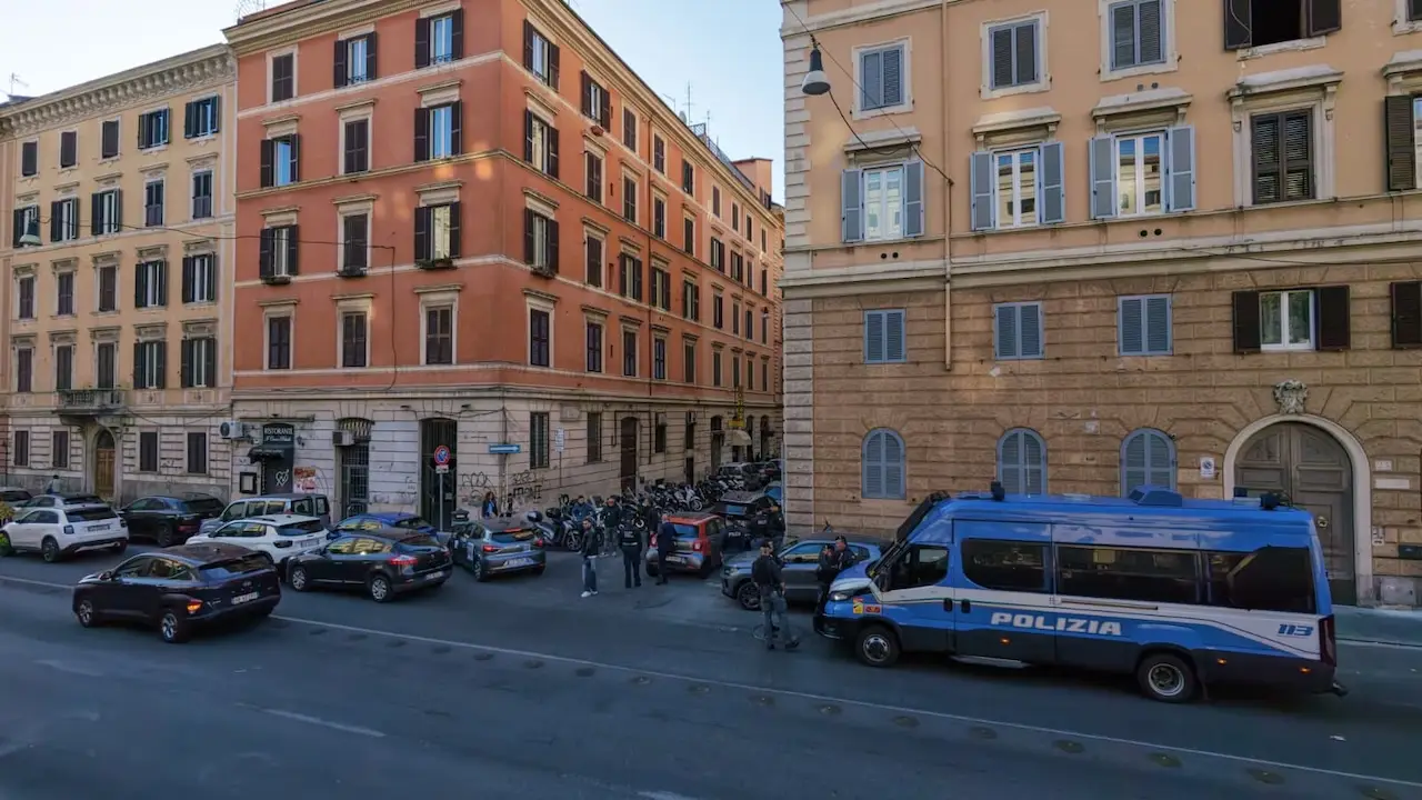 Roma, sgombero all’alba in via del Macao: locali tornano a Disco Lazio
