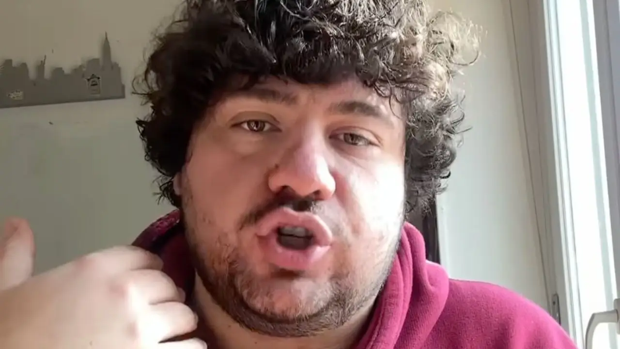 Rapper Ozymandias aggredito a San Lorenzo: la denuncia in un video dall’ospedale
