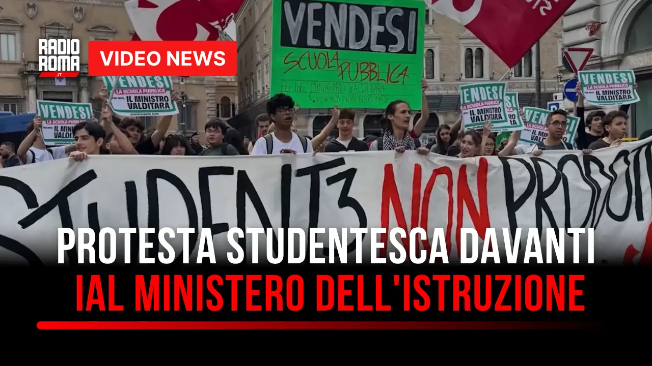 Studenti in piazza a Viale Trastevere: no alla riforma 4+2