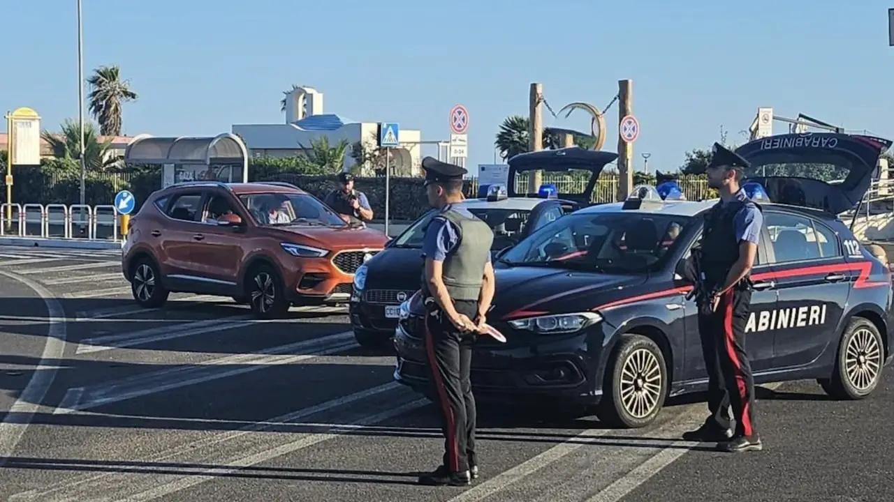 Controlli antidroga a Ostia: due arresti, sequestrati cocaina e hashish