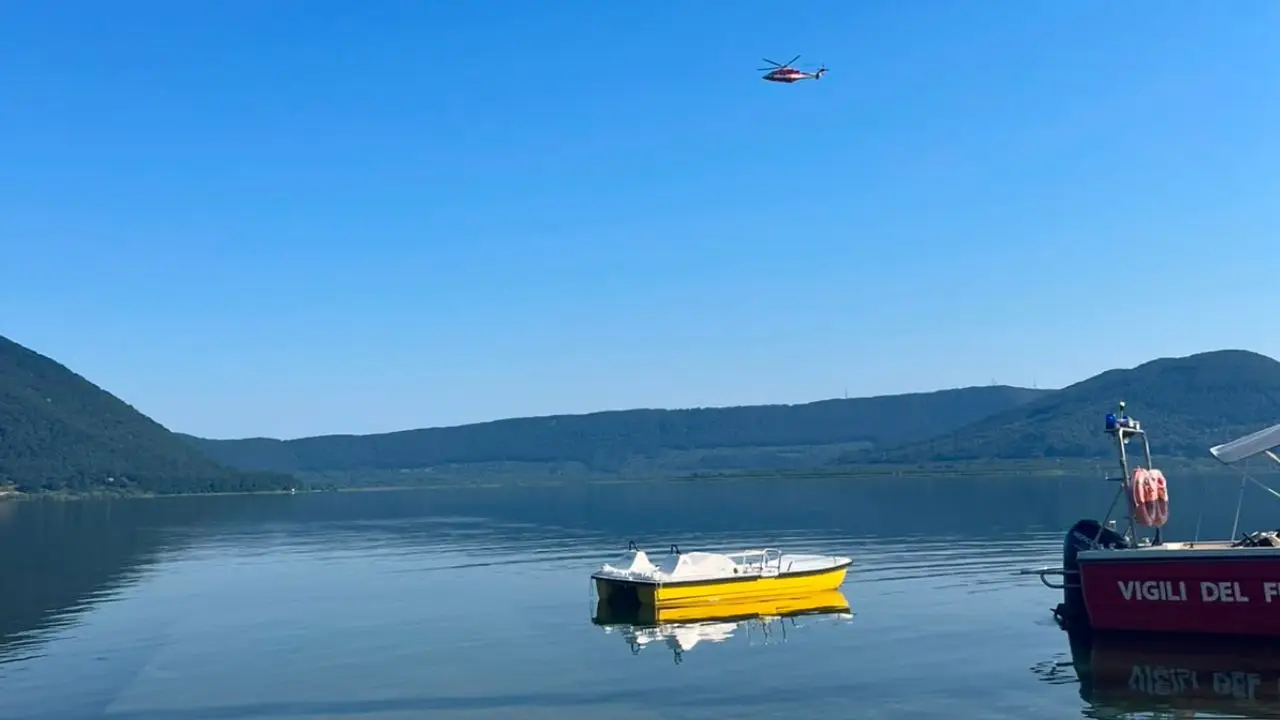 Lago di Vico, ricerche senza sosta per il marito della ministra Roccella