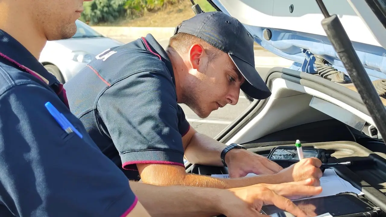Roma, rapine e furti tra strade negozi e case: nove arresti