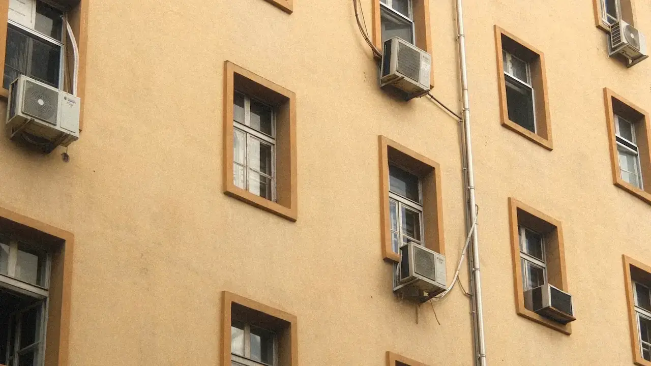 Caldo a Roma, ancora blackout: i consumi record mettono in crisi la rete