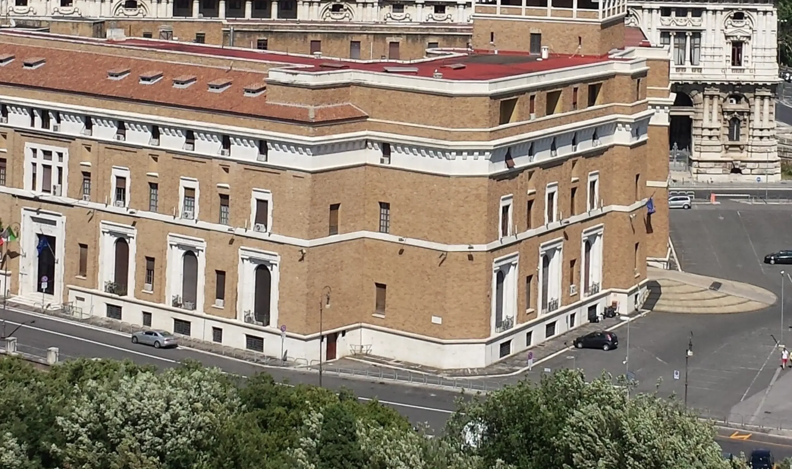 Concorso in magistratura a Roma: indagine e allarme morbillo