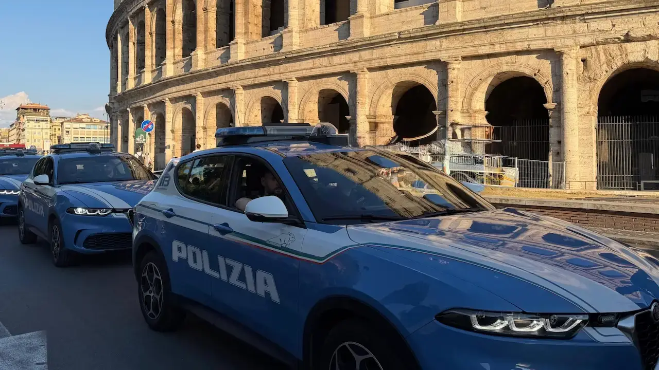 Maxi operazione della Polizia di Stato al Colosseo: controlli e arresti