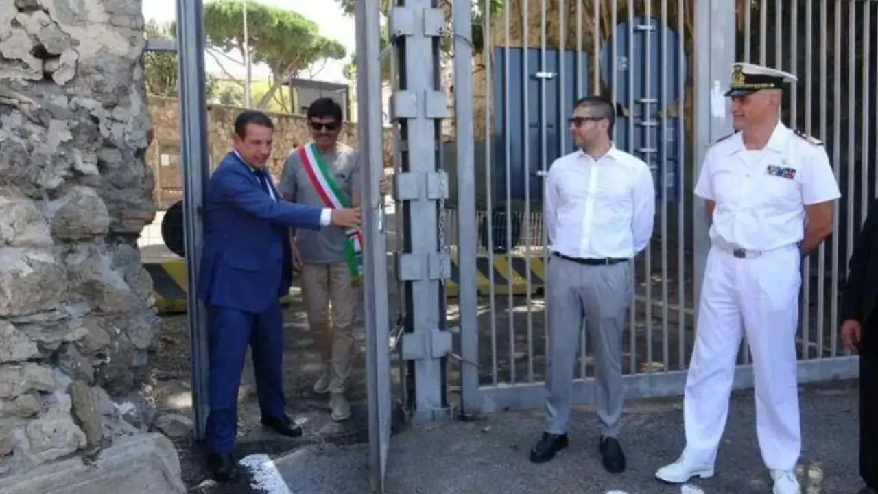 Civitavecchia, riapre il varco pedonale di Porta Marina: nuovo accesso tra porto storico e città