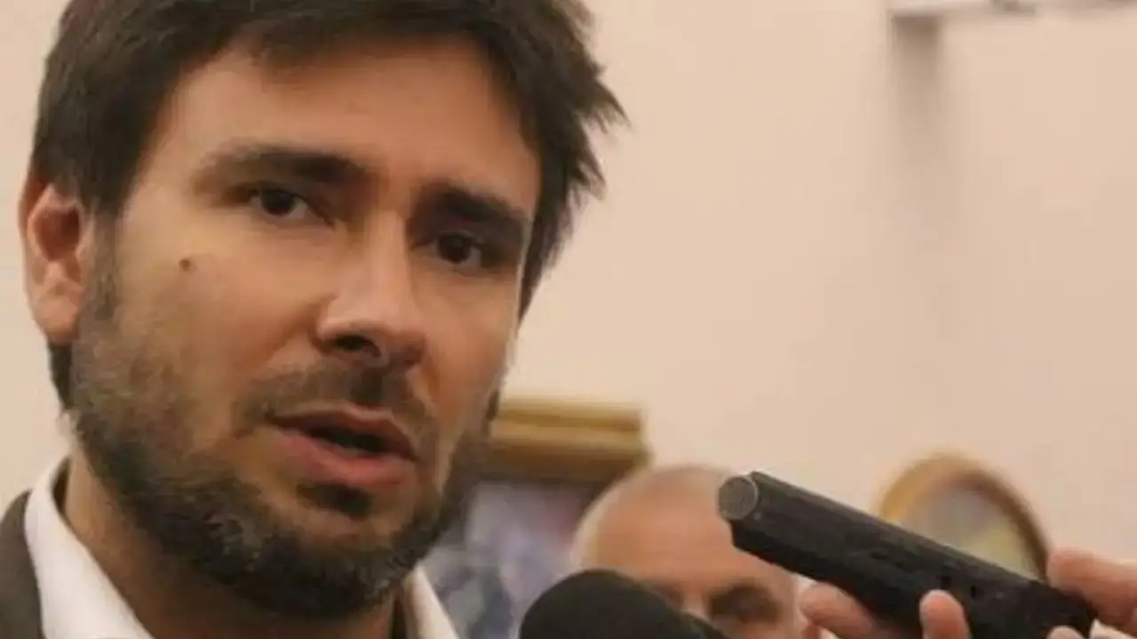 Di Battista, quinta notte al Gemelli: sui social valanga di auguri e richieste di informazioni