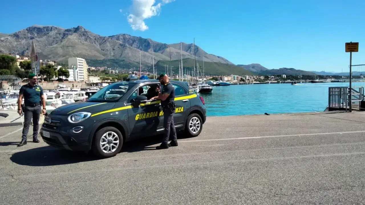 Isole pontine, controlli della Guardia di Finanza: sequestri e sanzioni per 42mila euro