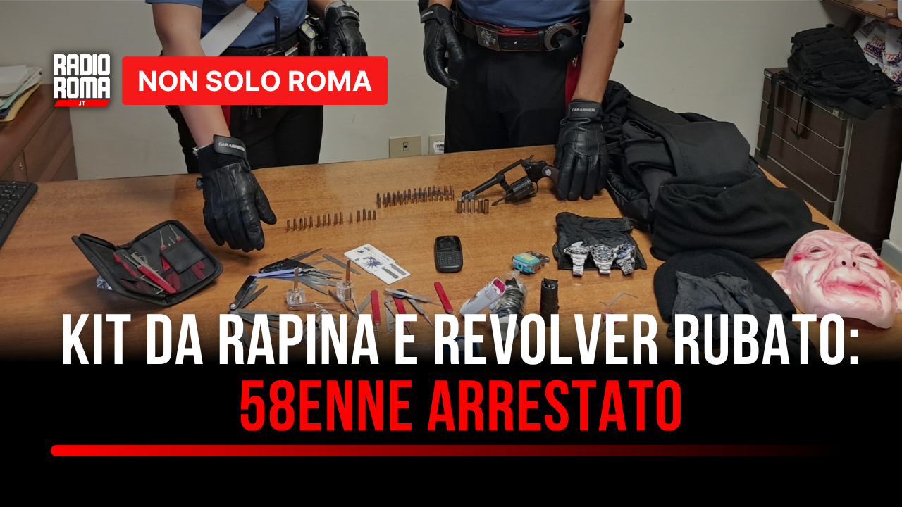 Acilia, 58enne ai domiciliari trovato in casa con revolver rubato e “kit” per le rapine - VIDEO