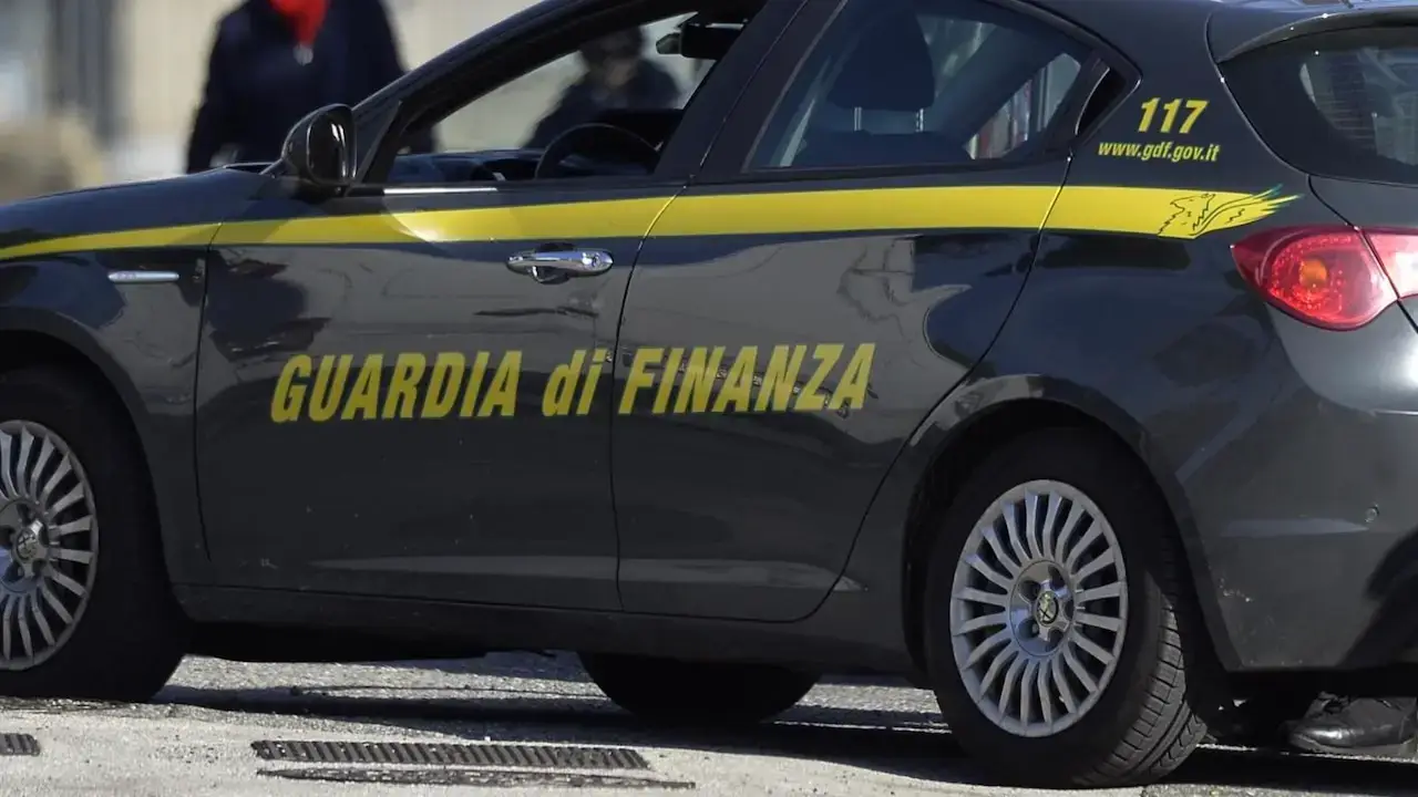 Posturologo nel mirino: indagine per evasione da 1,3 milioni tra Genova e Roma