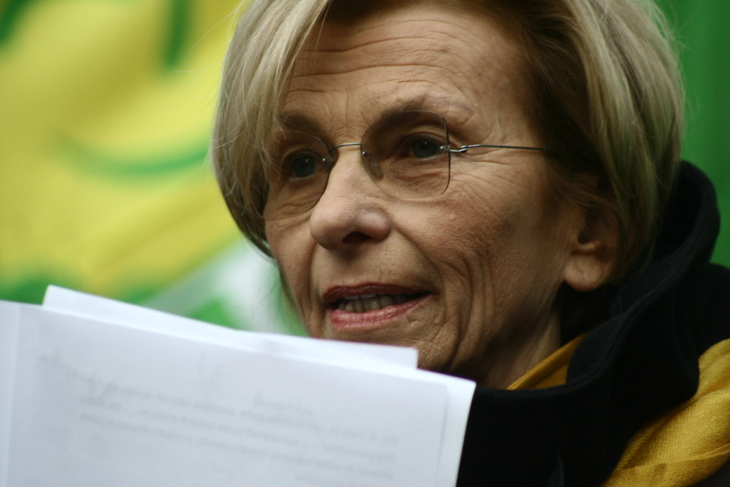 Roma, l’ultimo saluto a Emma Bonino in Campidoglio: istituzioni e cittadini alla Protomoteca