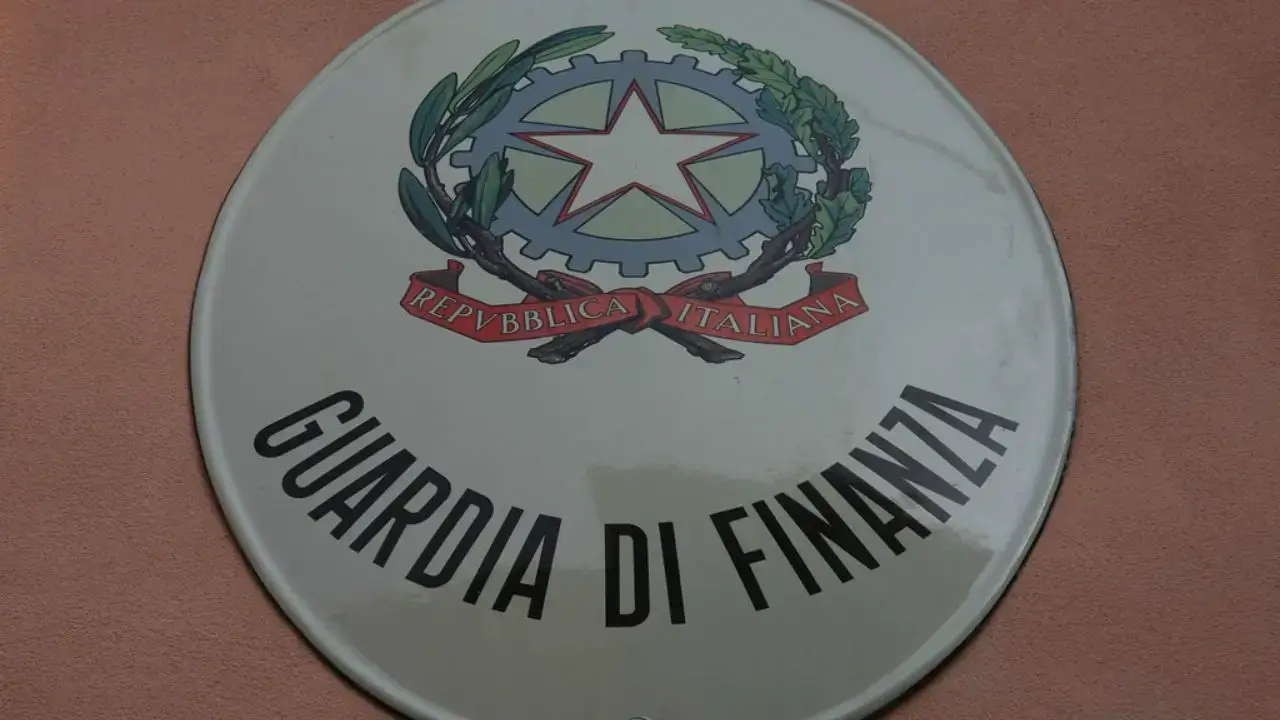 Roma, controlli in un’azienda di call center e radio: 468 lavoratori coinvolti