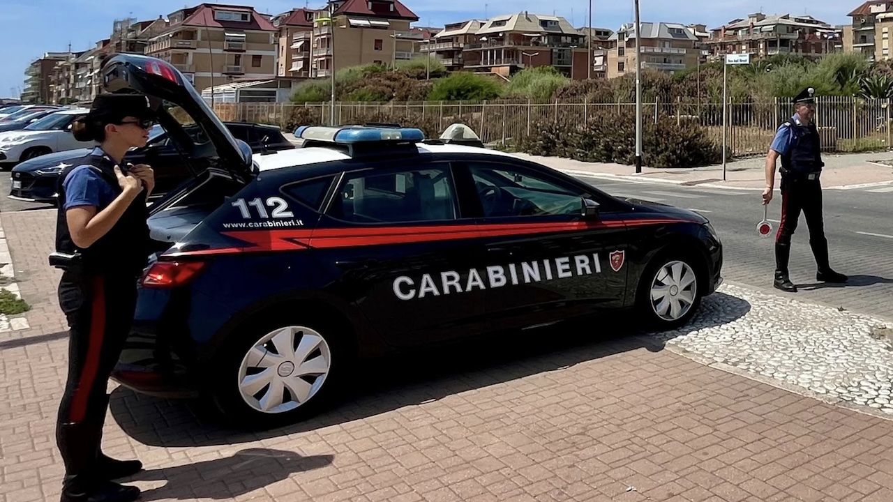 Roma, aggressione in via Casilina: 40enne ferito in un fast food