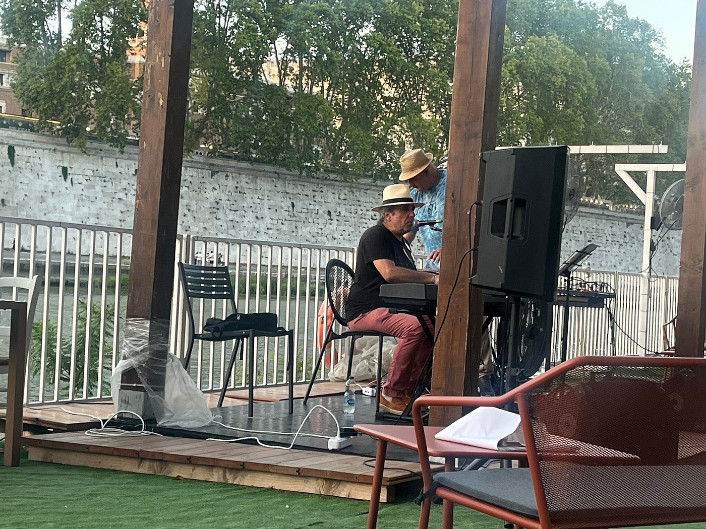 Terrazza Tevere: fino al 13 settembre tre concerti diversi ogni giorno, dal tramonto a notte fonda
