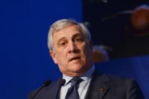 Forza Italia Tajani blinda macchina partito