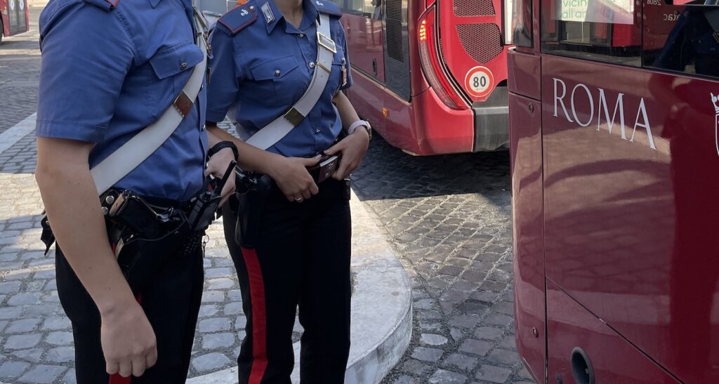 GRUPPO RM Controlli antiborseggio dei Carabinieri sui mezzi pubblici e presso le stazioni metro 4