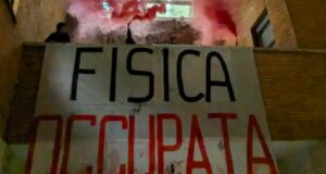 Roma, occupata facoltà di Fisica alla Sapienza: “Stop agli accordi con le aziende fossili e guerrafondaie”