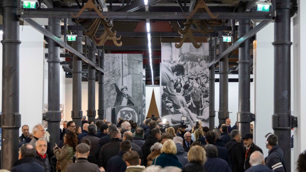 Roma, all’ex Mattatoio la mostra dedicata a Enrico Berlinguer nel centenario della nascita