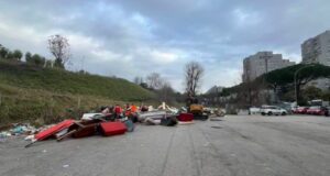 Roma, al via operazione bonifica nell'area del mercato Val Melaina: oltre 50 tonnellate di rifiuti da rimuovere
