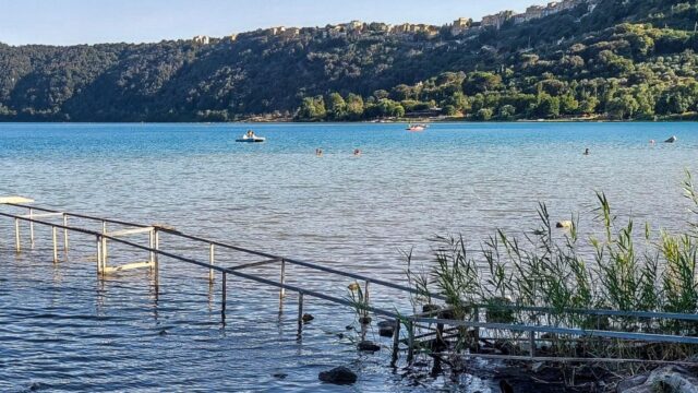 discarica abusiva lago albano castelgandolfo