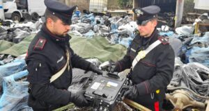 Auto cannibalizzate a Roma: maxi deposito scoperto a Guidonia