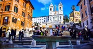 Pasqua, record di turisti a Roma: oltre un milione di presenze