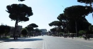 Ultima domenica ecologica a Roma, il 24 marzo stop alle auto nella fascia verde: gli orari