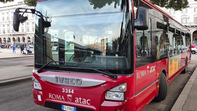 Aggressioni autisti bus Roma, in arrivo body cam e pulsante antipanico