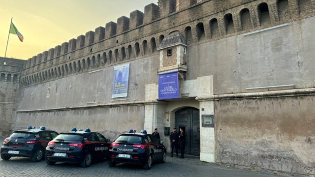 Roma, vigilante trovato morto a Castel Sant'Angelo: cintura al collo legata ad un'inferriata