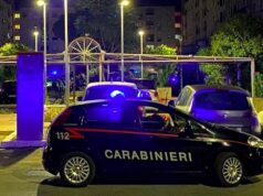 Sorpreso alle spalle e accoltellato: 24enne ferito a Tor Bella Monaca